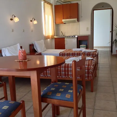Ladis Aparthotel *