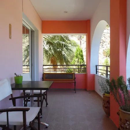 Ladis Apart Otel