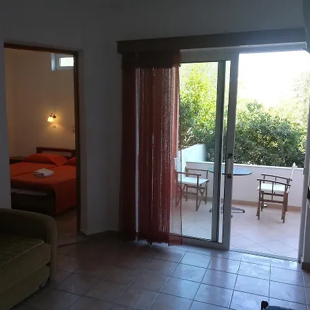 Ladis Apart Otel Kerpe